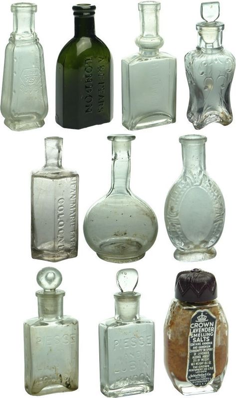 Antique Apothecary Bottles, Old Antique Things, Antique Things To Collect, Pretty Glass Bottles, Glass Bottle Collection, Old Bottles Antique, Cute Glass Bottles, Cool Perfume Bottles, Vintage Perfume Bottles Aesthetic