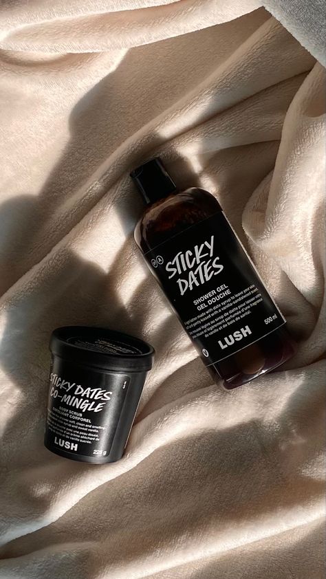 Sticky Dates, Lush Aesthetic, Minimal Skincare, Sticky Date, Antiaging Skincare Routine, Serious Skin Care, Shower Skin Care, Bath And Body Care, Body Care Routine