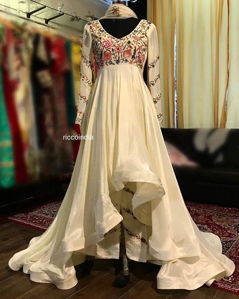 ♥ Indo-Western Glam -   #fashion #trend #trends #fusion #indian #indowestern #indowesternfashion #indowesternfusion #fusionfashion #indianfashion #style #indianstyle #bridesmaiddresses #outfit #outfitideas #engagementoutfit #outfitinspiration #fashioninspo #fusiondress #latestfashion #bollywood #bollywoodstyle #lehenga #dress #latestlehenga #gorgeouslyflawed #diptitiwari #blouse #indian #gown #sarees #surat #blouses  #blousedesigns #ootd #saree High Low Gown Indian, High Low Anarkali Dresses, High Low Anarkali, Mexican Theme Dresses, Indian Dresses Anarkali, Indian Gown, Lehenga Dress, Fashion Dress Up Games, Saree Ideas