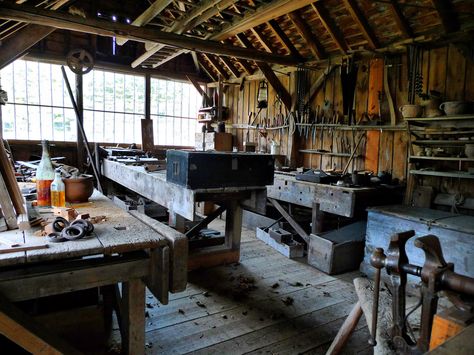 Windlesham carpenter’s shop, Weald and Downland Open Air Museum Garage Workshop Layout, Wood Trellis, Workshop Layout, Outdoor Storage Bench, Wood Mantle, Old Factory, Shop Layout, Wood Working Gifts, Woodworking Workshop