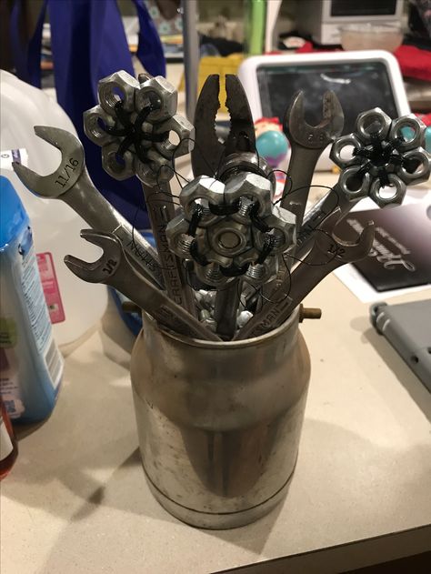 Wrench bouquet for my daddy! Mechanic Gift Basket, Tool Bouquet, Mechanic Boyfriend, Manly Gifts, Thank You Baskets, Als Awareness, Man Bouquet, Fathers Day Gift Basket, Contest Ideas