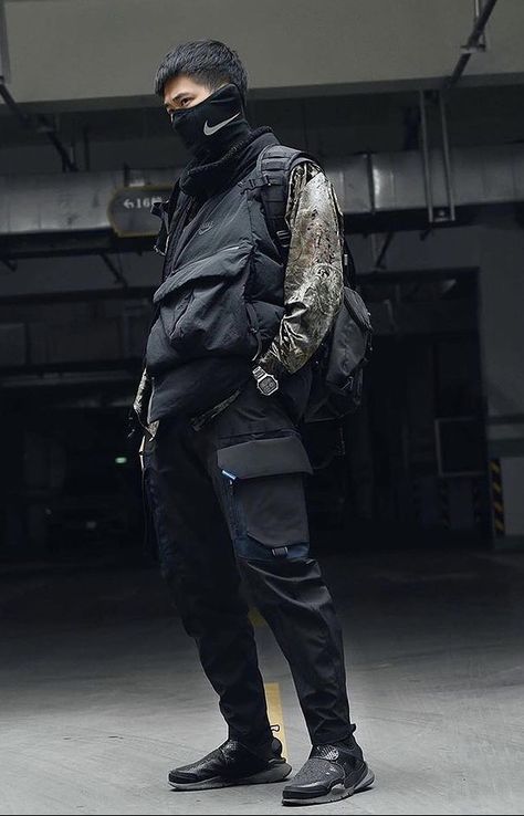 Women Techwear, Urban Techwear, Vest Outfits Men, Tech Clothing, Nike Vest, Techwear Streetwear, Japanese Street Wear, Tech Wear Fashion, Techwear Fashion