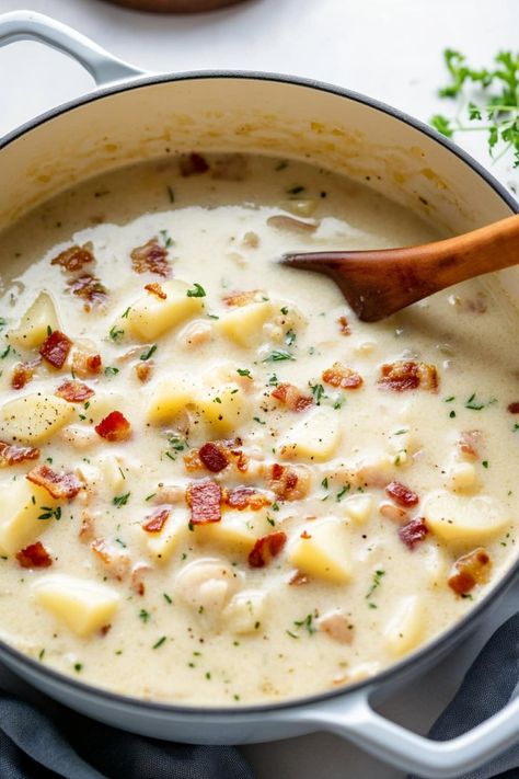 This easy clam chowder is so simple to make! In just 30 minutes, you can enjoy this comforting New England classic. Slow Cooker Clam Chowder, Homemade Clam Chowder, Squash Chili, Chicken Potato Soup, Cozy Cook, Chicken Potato, Homemade Soup Recipe, Comfort Soup, Cook Recipes