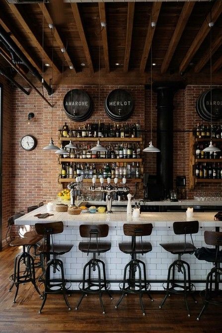 INSPIRING INDUSTRIAL BAR DECORATION See more at: http://vintageindustrialstyle.com/inspiring-industrial-bar-decoration/ Rustic Coffee Shop, Bar Deco, Bar A Vin, Decoration Restaurant, Bar Vintage, Bar Interior Design, Industrial Bar, Best Coffee Shop, Modern Restaurant