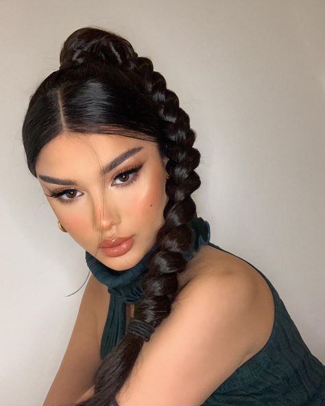 Hair Stylies, Baddie Hairstyles, Pretty Makeup, Aesthetic Hair, العناية بالشعر, Messy Hairstyles, Trendy Hairstyles, Pretty Hairstyles, العناية بالبشرة