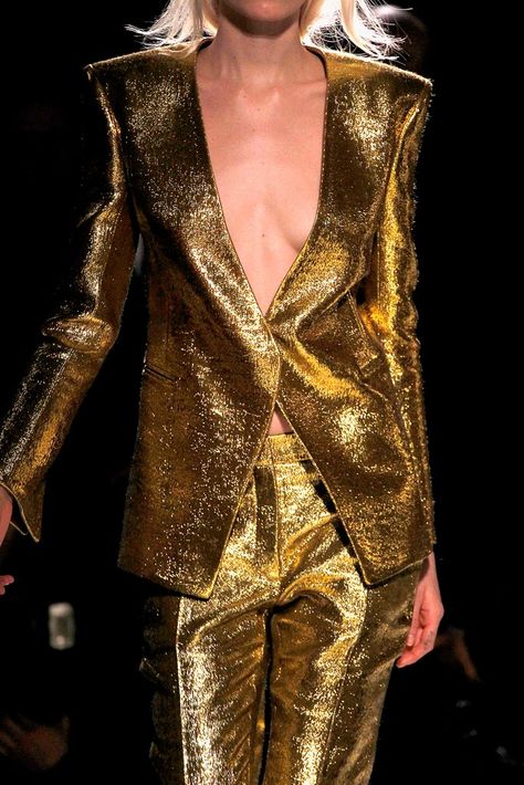 Balmain Fall 2011 Ready-to-Wear Collection - Vogue Christophe Decarnin, Gold Suit, Fashion Shows, Looks Style, Gold Fashion, Evening Wear, Runway Fashion, Chic Outfits, High Fashion