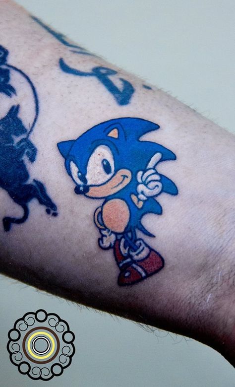 Sonic tattoo #sonic #sonictattoo #segatattoo #megadrive #sonicthehedgeog #barcelonatattoo Sonic The Hedgehog Tattoo Small, Sonic Tattoo Design, Sonic Tattoo Ideas, Sonic The Hedgehog Tattoo, 90s Baby Tattoo, 90s Tattoo Ideas, Sonic Tattoo, Freestyle Tattoo, Hedgehog Tattoo