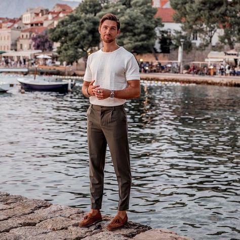 European Mens Fashion, Vacation Outfits Men, Italian Mens Fashion, Stil Masculin, European Fashion Summer, Classy Outfits Men, Mens Summer Outfits, Mens Casual Outfits Summer, Europe Outfits