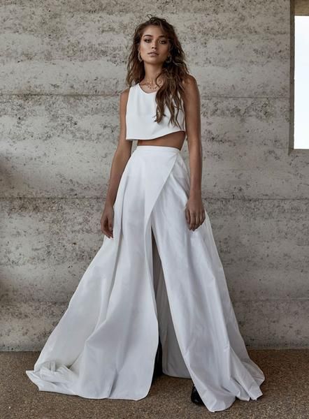 Fav Australian Bridal Designers 2018 – Forever Soles Formal Skirt And Top, Choose Wedding Dress, Crop Top Wedding Dress, One Day Bridal, Two Piece Wedding Dress, Wedding Dress Guide, Bridal Jumpsuit, Top Wedding Dresses, Dress Guide