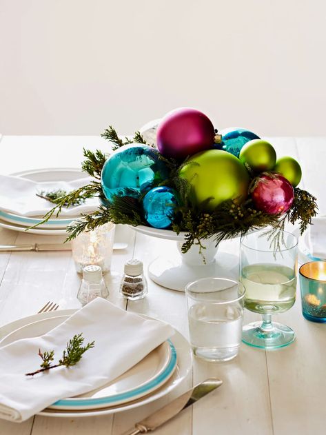 easy-greens-globes-centerpiece-2af12b4f Mari Christmas, Centerpiece Greenery, Christmas Centerpieces Cheap, Christmas Kisses, Dickens Christmas, Holiday Table Centerpieces, Festive Centerpieces, Christmas Table Centerpieces, Christmas Centerpieces Diy