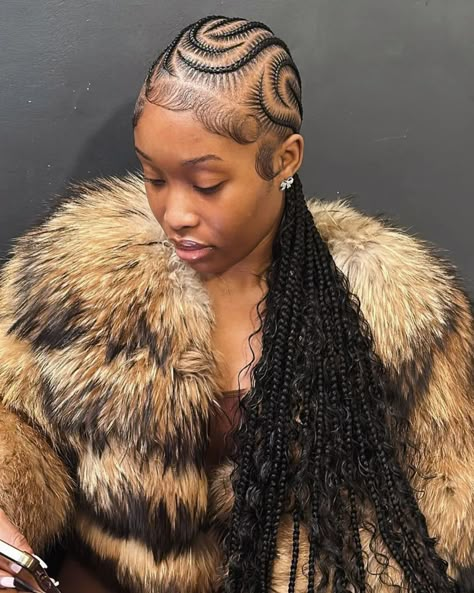 Yall?? 🤔 💭 (SWIPE) 👉 ‼️The Alicia Keys braids 🔥🔥_____Follow @letstalkhairs on tiktok. @letstalkhairs promotes hairstyles, hair fashion and discussions 📩DM FOR DIFFERENT PROMO/ADS PACKAGES AVAILABLE ______________________ ✂️Featured stylist: @thehairhvstlr 📍: London, UK 🇬🇧 DM HER 👆 FOR THIS STYLE ______________________ IGNORE #braids #braidstyles #hair #naturalhairstyles knotless braids, protectivestyles, #slidelllabraider #slidellbraider High Point, NC Braider High Point, NC Hairstyli... Alicia Keys Hairstyles, Alicia Keys Braids, Thanksgiving Hair, Teenage Hairstyles, Sleek Ponytail Hairstyles, Goddess Braids Hairstyles, Quick Braided Hairstyles, Protective Hairstyles Braids, Pretty Braided Hairstyles