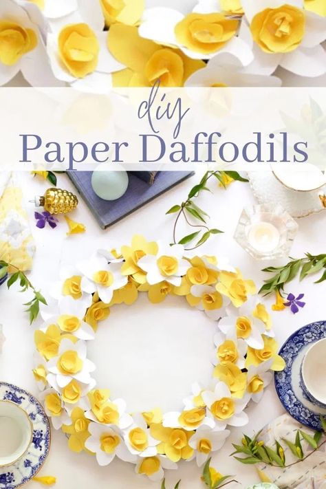 Daffodil Craft, Easter Paper Crafts, Daffodil Flowers, Paper Flower Wreaths, Construction Paper Crafts, Easy Paper Flowers, Paper Flower Decor, Easy Paper Crafts Diy, Spring Kids