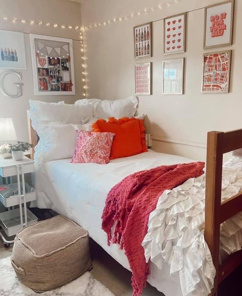 Dorm Bed No Headboard, Coral Dorm Room Ideas, Sorority Room Ideas Decoration, Red And White Dorm Room Ideas, Neutral Dorm Room With Pop Of Color, Light Blue And Pink Dorm Room, White Dorm Room With Pops Of Color, Baby Pink Dorm Room, Light Pink Dorm Room Ideas