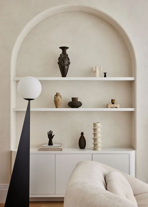 Nicole Franzen, Shelf Decor Living Room, Wall Niche, Vogue Australia, Design Del Prodotto, Design Minimalista, Family House, Built Ins, Shelf Decor