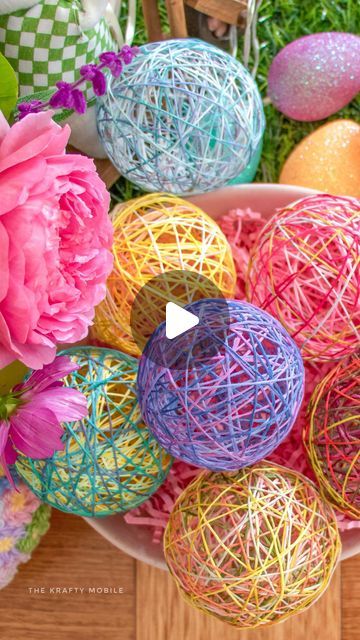 Needlecraft Supplies, delivered to your door! on Instagram: "Here’s a fun Easter craft for the whole family 🤗🐰🐣! 🐣Mix equal parts of PVA glue and water; 🐣Immerse two unravelled skeins of DMC stranded cotton in the mixture, then wind the thread around a small water balloon in an overlapping manner; 🐣Hang and allow to dry; 🐣Once the glue has gone hard, using a pin, prick the balloon and remove the balloon; 🐣You’ll be left with a lovely thread ball, which you can use to decorate your Easter table. Is this something you would try 🤗💞? Happy Crafting! 🐣 🌸 🐰 🐣 ✨ #eastercraft #eastercrafts #creativelife #creativelifehappylife #craftyfingers #craftersofinstagram #thekraftymobile #craftstore #yarnshop" Ball Crafts For Preschoolers, Balloon Crafts Diy, Pva Glue Crafts, Yarn Balloon, Styrofoam Ball Crafts, Jute Twine Crafts, Baloon Art, Ball Craft, Dried Flowers Diy