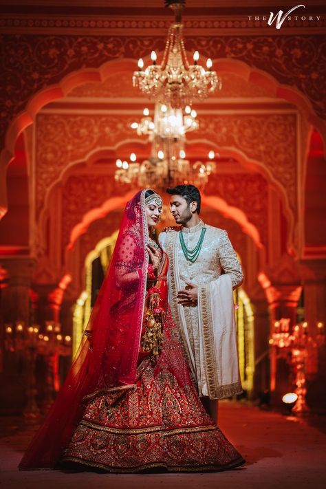 Couple Shoot Poses, Wedding Couple Shoot, विवाह की दुल्हन, Marriage Poses, Indian Wedding Pictures, Bride Groom Photoshoot, Bride Groom Poses, Indian Bride Poses, Indian Bride Photography Poses