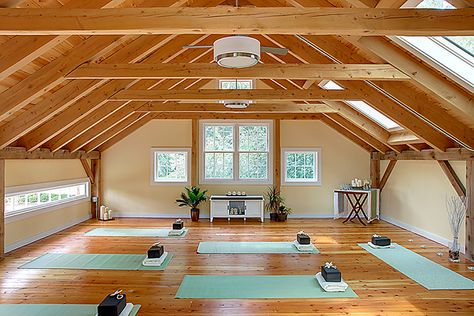 yoga studio Yoga Center Design, Outdoor Yoga Studio, Zen Yoga Studio, Yoga Room Design, Yoga Place, Post And Beam Barn, Yoga Shala, Yoga Studio Design, Wellness Studio