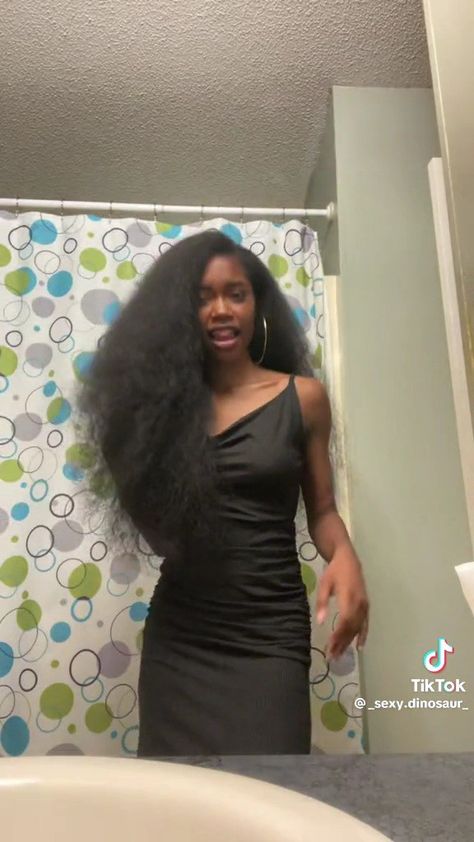 Type 4 Hair Layers, Long 4c Hair Blowout, Waist Length 4c Natural Hair, Natural Big Hair For Black Women, 4c Hairstyles Long Hair, 4c Layered Hair, Long Healthy 4c Hair, Black Natural Long Hair, Long Stretched Natural Hair