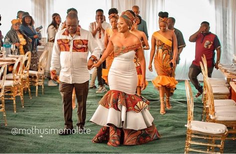 Congolese Traditional Wedding Dress, Congolese Wedding Traditional, Kikuyu Ruracio Dresses, Roora Outfits, Congolese Traditional Wedding, Congolese Wedding, Zulu Traditional Wedding, South African Traditional Dresses, Couples African Outfits