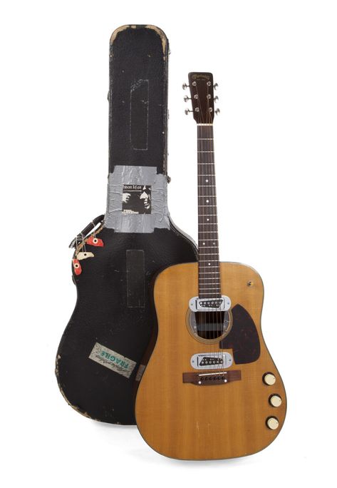 KURT COBAIN'S 1959 MARTIN D-18E PLAYED ON NIRVANA'S HISTORIC MTV UNPLUGGED PERFORMANCE Nirvana Unplugged, Meat Puppets, Lead Belly, Mtv Unplugged, Weird Stuff, Cool Guitar, Flip Book, Kurt Cobain, Nirvana