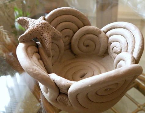 Hand Building Pottery Ideas, Coil Vessel, Hand Building Pottery, Mermaid Bowl, Teen Camp, Coiled Pottery, Coil Pot, Art Ideas For Teens, Clay Bowls