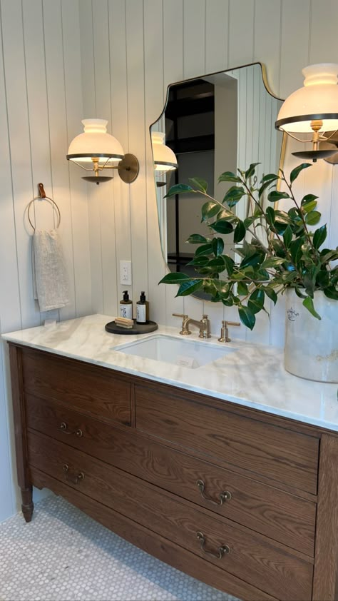 English Country Home - a new build - Diana Elizabeth Lowcountry Bathroom, Traditional English Bathroom, Country Modern Bathroom, English Country Bathroom, Modern English Country, Cottage Bath, Country Interior Design, Custom Bathroom Vanity, Oak Bathroom