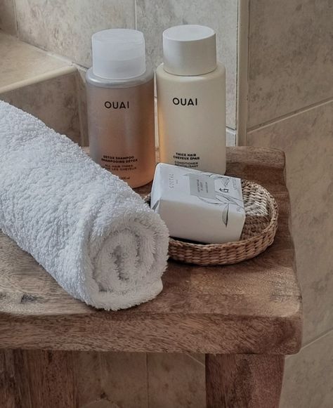 Ouai shampoo and conditioner, goutal paris soap bar, hm home stool. Shampoo And Conditioner Aesthetic, Ouai Shampoo And Conditioner, Shampoo Aesthetic, Goutal Paris, Ouai Shampoo, February Goals, Girly Bathroom, Hm Home, Shampoo Hair