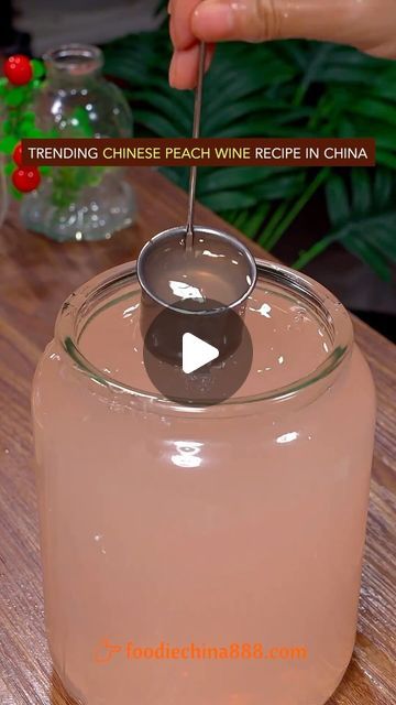 Peach Wine Recipe, Bartending 101, Peach Wine, Peach Cocktail, Wine Recipe, Chinese Cooking Wine, Fruit Wine, Homemade Wine, Cooking Wine