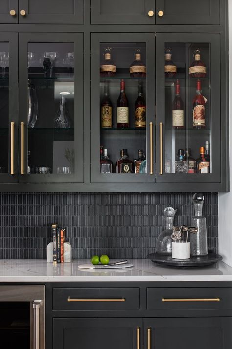 Bar Design Basement, Nook Coffee Bar, Mini Bar Home, Wet Bar Backsplash, Media Room Bar, Basement Wet Bar Ideas, Bar Cabinet Kitchen, Wet Bar Ideas, Wet Bar Cabinets