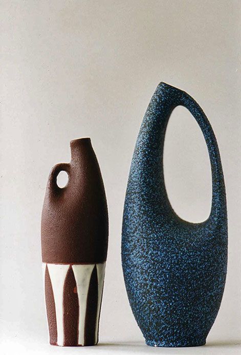 Sculptures Céramiques, Ceramic Bottle, Modern Pottery, Pottery Pitcher, Ceramics Pottery Art, Pottery Sculpture, Ceramics Ideas Pottery, Ceramic Tableware, Pottery Designs