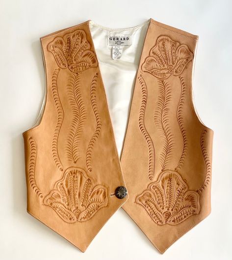 Western Vests Womens, Western Vest Pattern, Western Vest Outfit, Cowboy Style Women, Buckskin Clothing, Vest Outfit Women, Cowgirl Vest, Vintage Vests, Cowboy Clothes