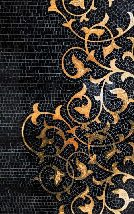 Photo Sicis Mosaic, زجاج ملون, Gold Mosaic, Mosaic Madness, Mosaic Stained, Mosaic Artwork, Mosaic Projects, Gold Wallpaper, Mosaic Designs