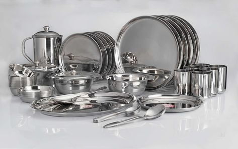 Stainless steel dinner sets gives you royal feeling that any plastic or fancy dinner set can not give at the cost. Stainless Steel Crockery, Plastic Dinner Set, Steel Dinner Set, Indian Kitchen Utensils, Dinner Set Design, Rahu Ketu, Steel Utensils, Crockery Design, Stainless Steel Kitchen Utensils