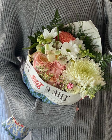 Fresh Sends, Boquette Flowers, College Tips, Nothing But Flowers, Bouquet Arrangements, Flower Therapy, Beautiful Bouquet Of Flowers, Spray Roses, Bouquet Of Flowers