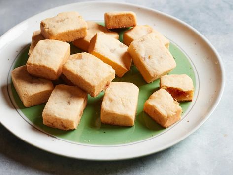 Taiwanese Pineapple Cakes Recipe | Food Network Kitchen | Food Network Pineapple Cakes, Pineapple Filling, Pineapple Cake Recipe, Easy Meal Ideas, Pineapple Cake, Recipe Videos, Crushed Pineapple, Pastry Dough, Vegetarian Cooking