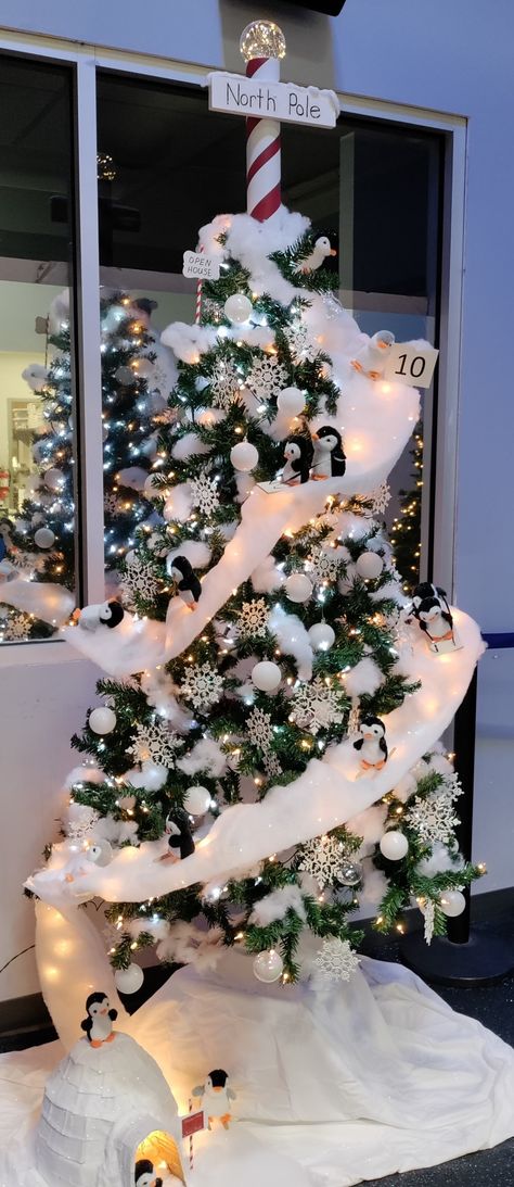 Penguin Slide Christmas Tree, Christmas Penguin Decor, Penguin Christmas Tree Ideas, Penguins Christmas Tree, Penguin Christmas Trees, Christmas Tree Angel Theme, Penguin Tree Christmas, Abominable Snowman Christmas Tree, Polar Bear Themed Christmas Tree