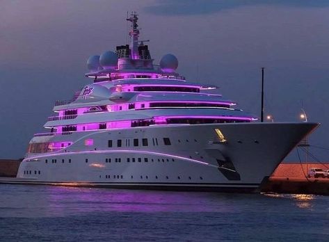 Yacht Decorating Ideas, Billionaires Wife, Billionaire Yacht, Dream Yacht, Biggest Cruise Ship, Yacht Luxury, Big Boats, Yatch Boat, Big Yachts