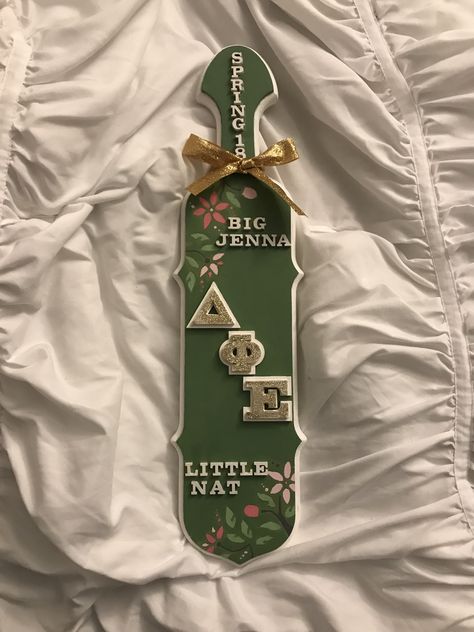 Sage Green Paddle Sorority, Creative Sorority Paddles, Pledge Paddle Sorority, Paddle Decorations Sorority, Paddle Board Ideas Sorority, Floral Paddle Sorority, Akdphi Paddles, Sage Green Sorority Paddle, Tri Delta Paddle Ideas