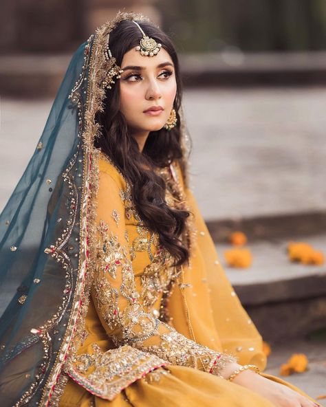 Asian Bridal Dresses, Traditional Indian Outfits, Bridal Dress Fashion, Asian Bridal, Nude Makeup, Festival Wear, Cute Couple Videos, Muslim Fashion, Indian Outfits