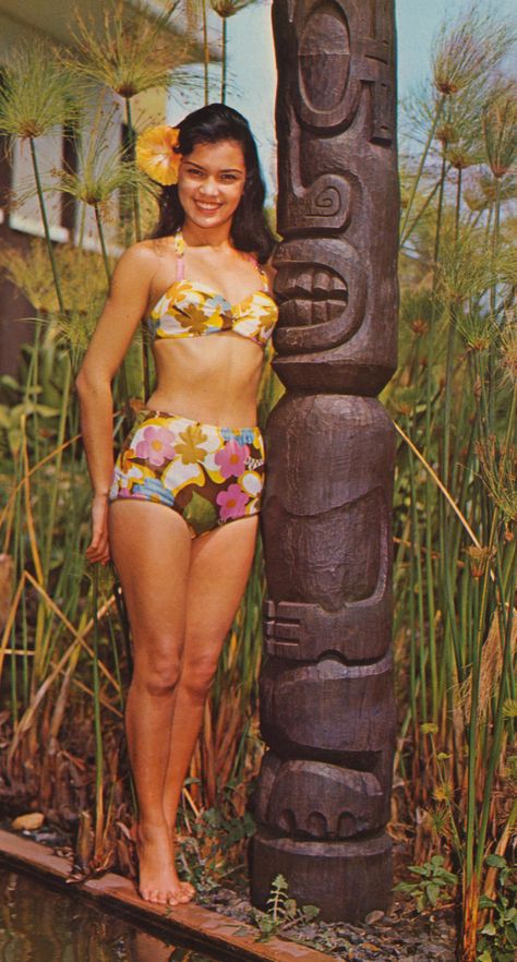 Tiki Hawaii, Hawaiian Woman, Tiki Lounge, Tiki Art, Vintage Tiki, Hawaiian Culture, Polynesian Culture, Vintage Hawaii, Tiki Party