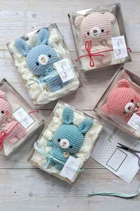 Crochet Business Packaging Ideas, Amigurumi Packaging Ideas, Knitting Packaging, Crochet Packaging Ideas, Crochet Packaging, Crochet Boutique, Animal Plushies, Amigurumi Gift, Crochet Box