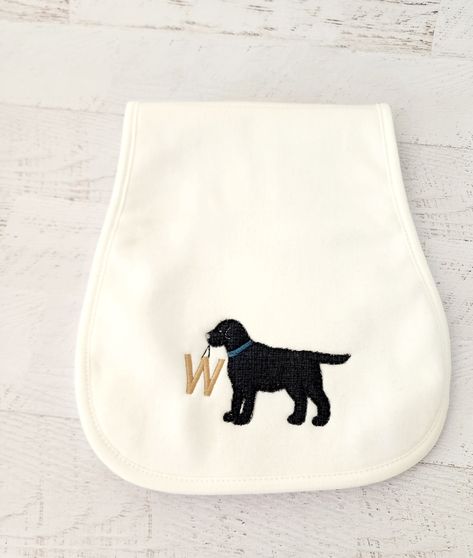 "Know someone with a Black Lab, welcoming a new baby?  Perfect for them, AND this organic cotton, personalized burp cloth is a gift any new mom would love! ✨21.5\" x 10.5\" HOW TO ORDER ✨Specify which letter you would like in the personalization box.  ✨A teal blue collar is shown, but we can alter that as well.  Just communicate that preference and we will make it happen! THE PARTICULARS ✨Sized for full shoulder coverage  ✨Figure-8 design ✨Absorbent AND soft CARE INSTRUCTIONS ✨Best practice is machine wash delicate with phosphate free detergent  ✨Either line dry or low heat setting.   ✨Never iron directly on the design PROCESSING TIME 🧵Currently, we ship within 3-10 business days from our West Chester, PA studio. 🧵Need your item sooner? Utilize the Rush Production Fee listing link to sho Baby Boy Shower Gift Ideas, Baby Monogram Ideas, Duck Nursery, Baby Boy Monogram, Personalized Burp Cloth, Classic Baby Clothes, Baby Shower Gift Ideas, Boy Monogram, Cricut Baby