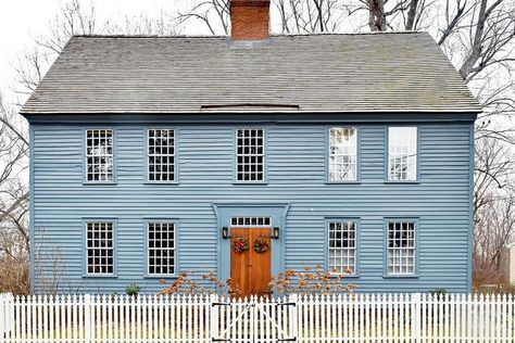 New England Homes | Featured Photographer Deb Cohen - New England Today LOVE this historic blue house! New England House, England Houses, Best Front Door Colors, New England Colonial, Colonial House Exteriors, Best Front Doors, New England Farmhouse, Saltbox Houses, Paint Your House