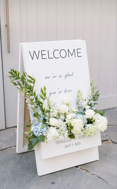 Middle School Love, Baby Blue Wedding Theme, School Love Story, Western Bridal Showers, Pastel Wedding Theme, Sign Flowers, Blue Green Wedding, Baby Blue Weddings, Welcome Flowers