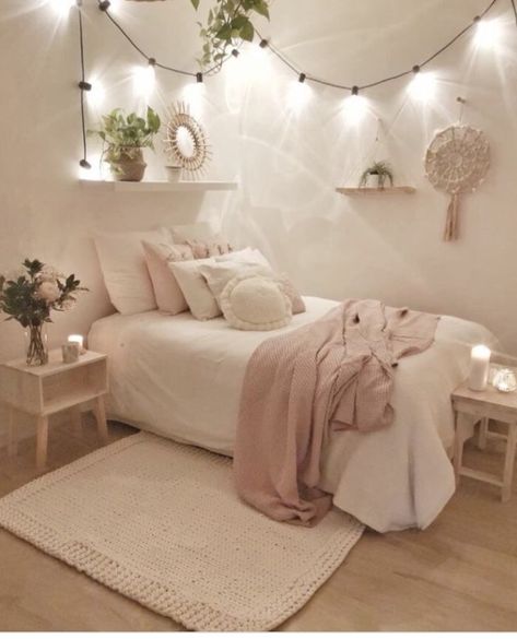 Kids Bedroom Wall Ideas, Bedroom Wall Ideas, Bedroom Ideas For Teenage Girl Rooms, Colorful Bedroom, Lights Aesthetic, Bedroom Ideas For Small Rooms, Aesthetic Bedroom Ideas, Preppy Room Decor, Bedroom Idea