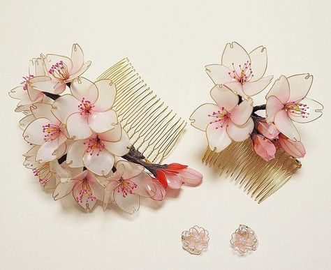 Cherry Blossom Hair, Chinese Hair Accessories, Chinese Hairstyle, Kawaii Accessories, Magical Jewelry, Hair Combs, Fancy Jewelry, Head Accessories, Fantasy Jewelry