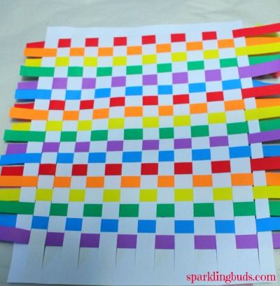 Simple weaving for kids Weaving Activities, Heart Weaving, Around The World Crafts For Kids, Simple Weaving, Cereal Box Craft, Shamrock Template, Weaving For Kids, St Patricks Day Crafts For Kids, Paper Weaving