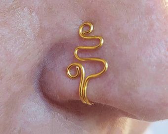 Nose Cuff Tutorial, Nose Cuff Ideas, Diy Nose Cuff, Wire Nose Ring, Diy Nose Rings, Nose Cuffs, Nose Ring Jewelry, Fake Nose Ring, Nose Cuff