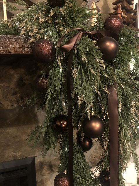 Brown Green Christmas Tree, Green Bronze Christmas Tree, Copper And Green Christmas Decor, Bronze Theme Christmas Tree, Christmas Tree Ideas Bronze, Green Theme Christmas Tree, Bronze Copper Christmas Tree, Detroit Christmas, Bronze And Crram Christmas Tree