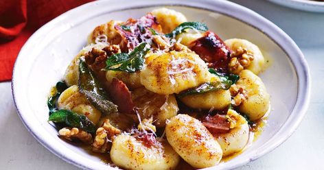 For the perfect gnocchi don't add to much flour to the dough and try not to overwork as the gnocchi will be tough and heavy. Burnt Butter Sauce, Gnocchi From Scratch, Make Gnocchi, Burnt Butter, Chicken Noodle Soup Easy, Making Gnocchi, Homemade Gnocchi, Potato Gnocchi, Easy Zucchini